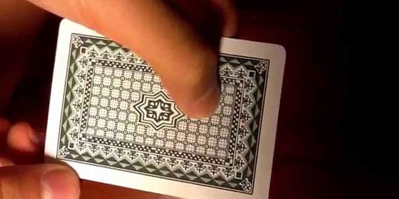 Những lưu ý quan trọng khi áp dụng cách nhận biết lá bài tụ mạt sáu